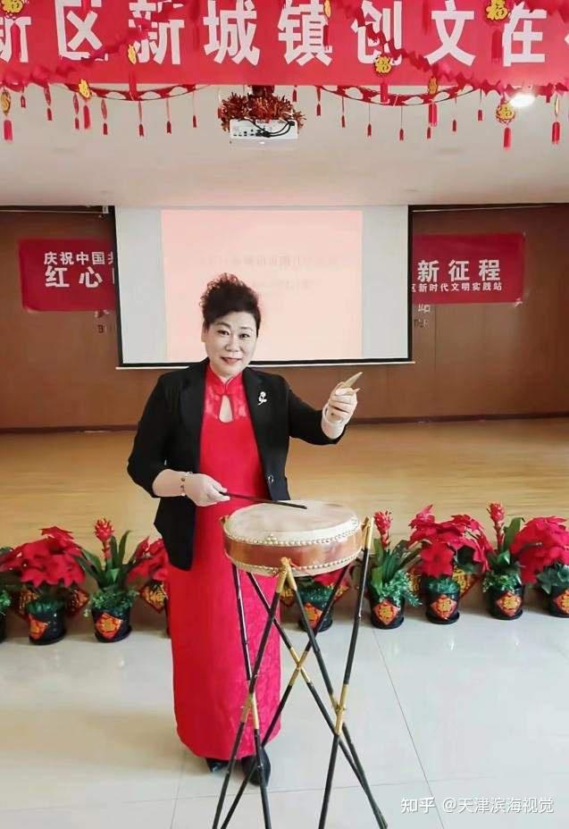 拉开了活动的序幕,接下来京东大鼓《星期天》,《兰桥会》,《珊珊作画