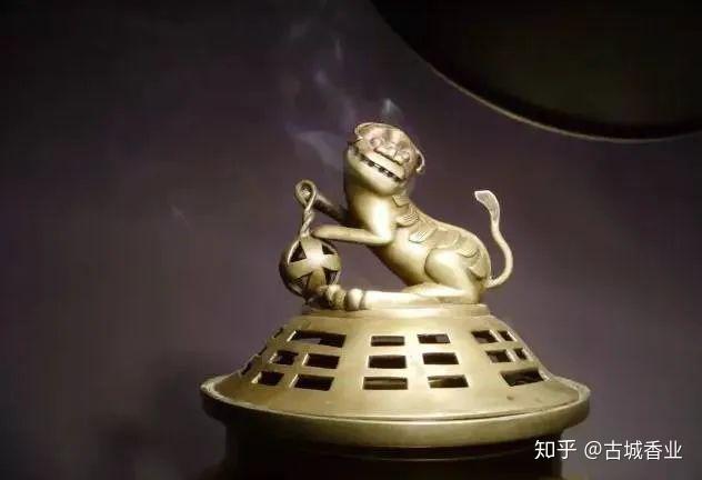 アンティーク⁄香炉⁄中国美術⁄獅子⁄オブジェ 【流】中国美術 白砡獅子