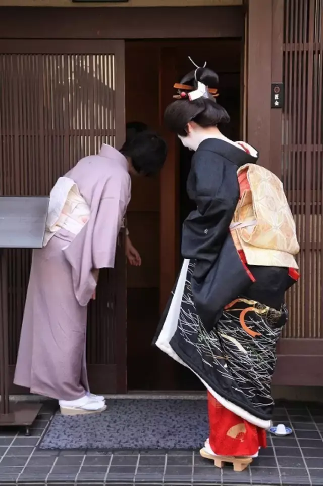 准备去日本留学的你知道日本礼仪禁忌讲究有多少吗绝不能犯的4大礼仪