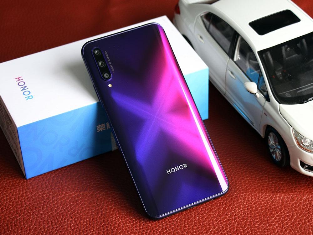 荣耀9x pro真机图赏:升降全面屏,能否续写销量神话?