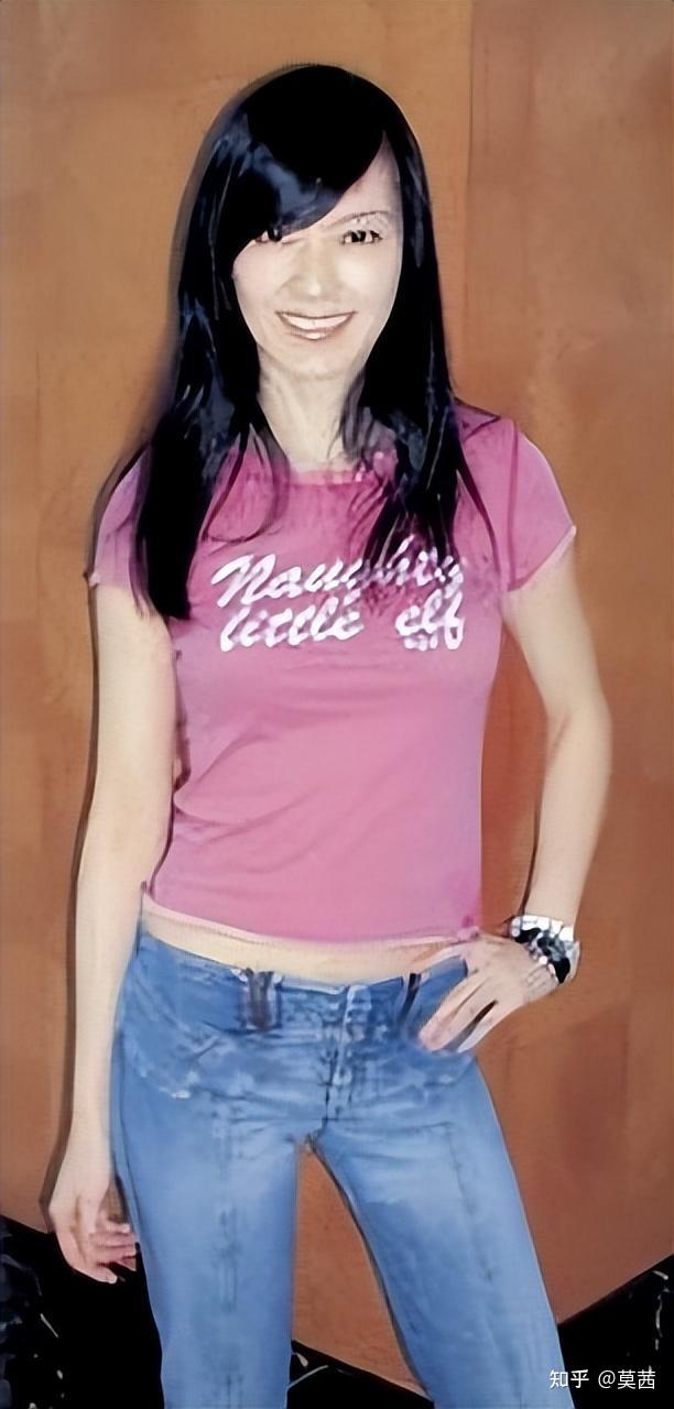 林熙蕾因前途放弃吴大维因婚姻放弃王晶如今和杨晨长厢厮守