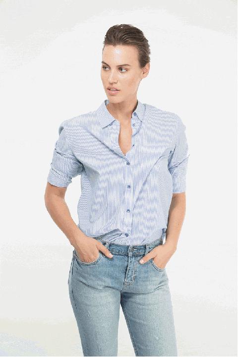 这种卷袖子的方式,适用于所有的衣服哦