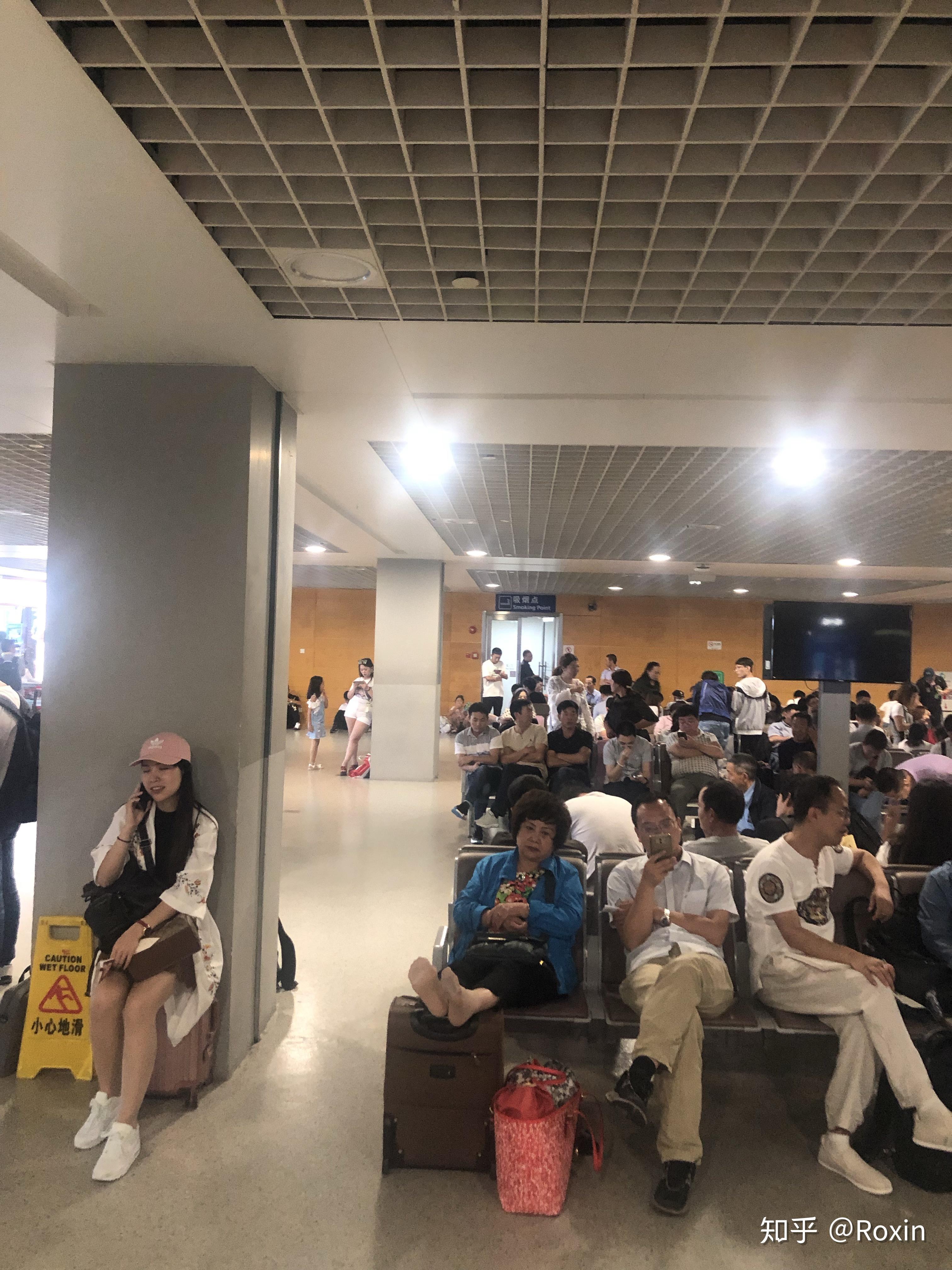 浦东机场里面有吸烟室吗