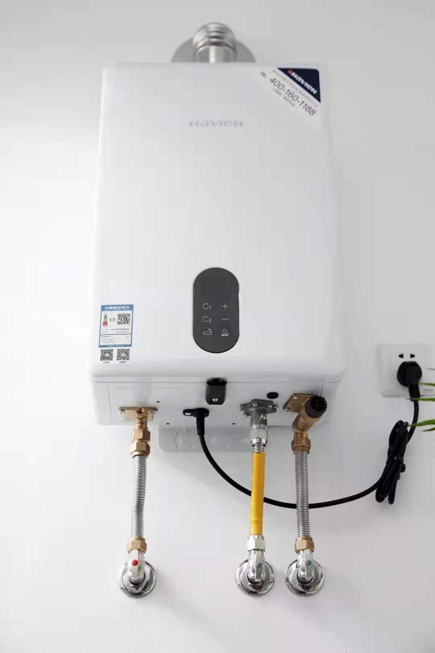 不锈钢换热器的燃气热水器究竟好在哪庆东纳碧安ngw510c热水器体验