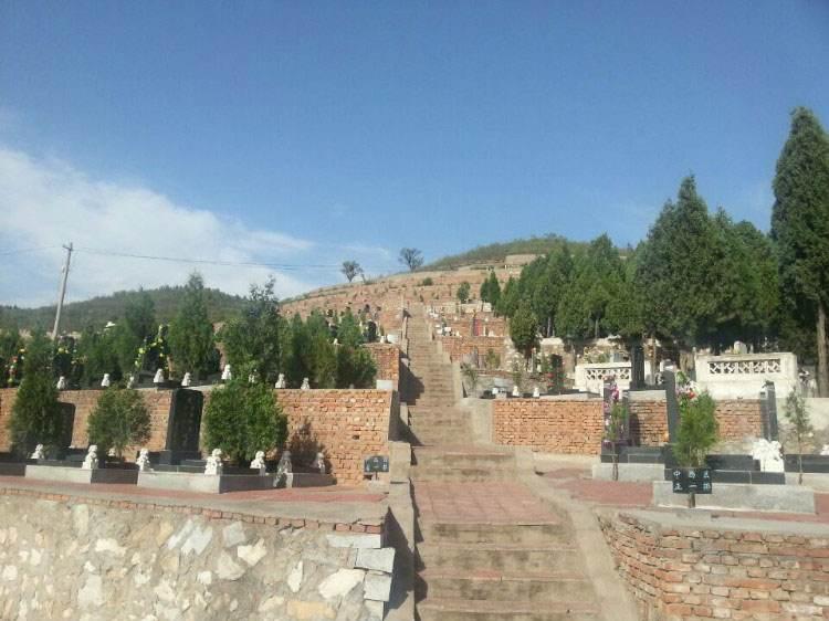 龙泉公墓怎么样