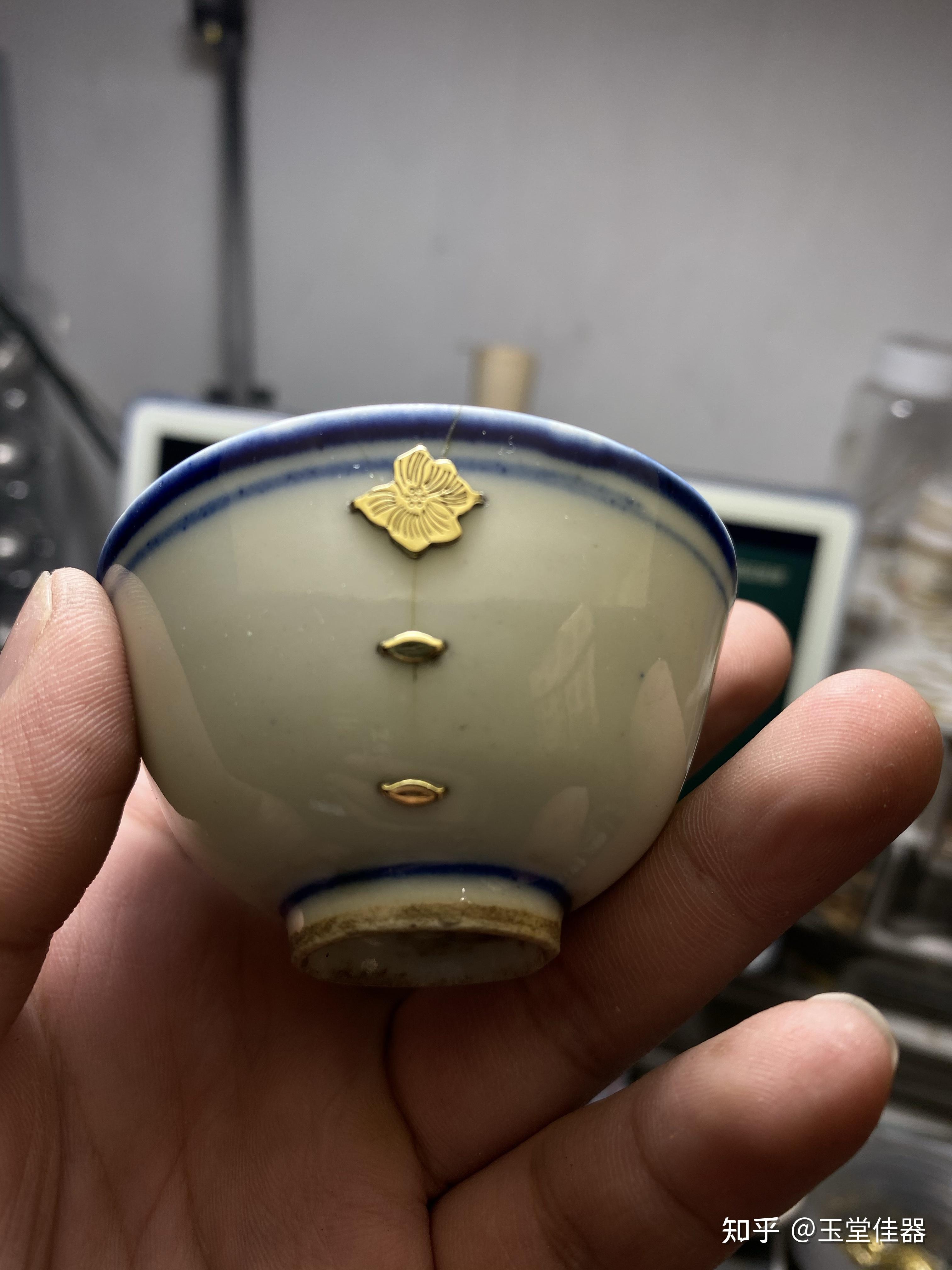 民国青花双圈茶杯锔瓷修复