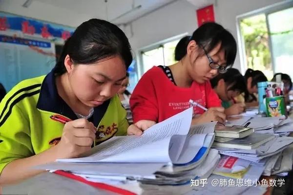 官方回应高考数学难：发挥选拔功能_高考数学选择题难度_数学高考选秀题