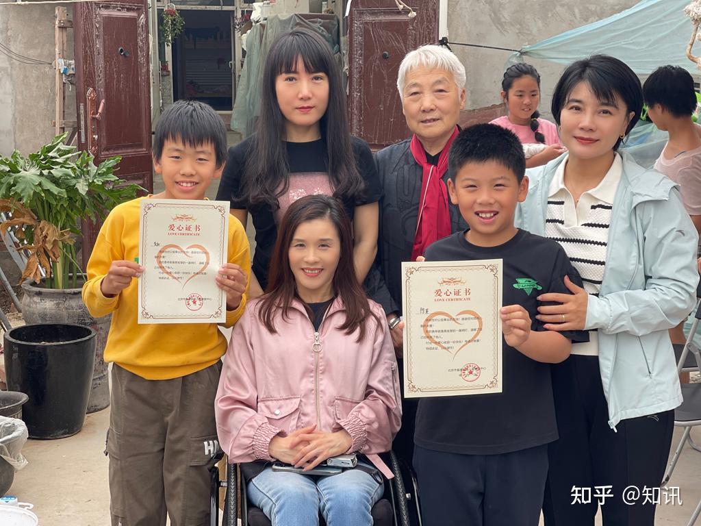 体操世界冠军莫慧兰携手桑兰走进365晨光宝贝之家