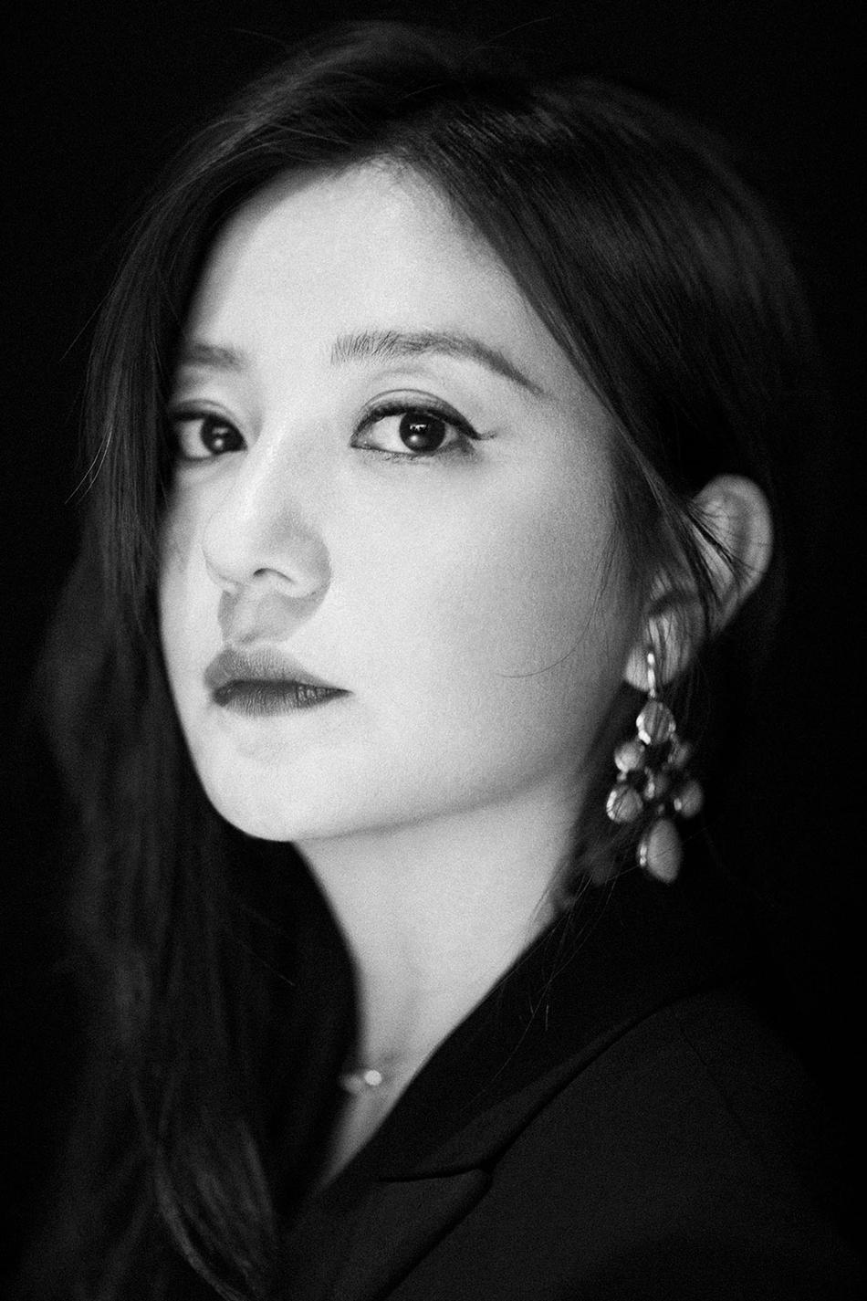 有哪些女性明星虽然鼻子很大但是也很美?