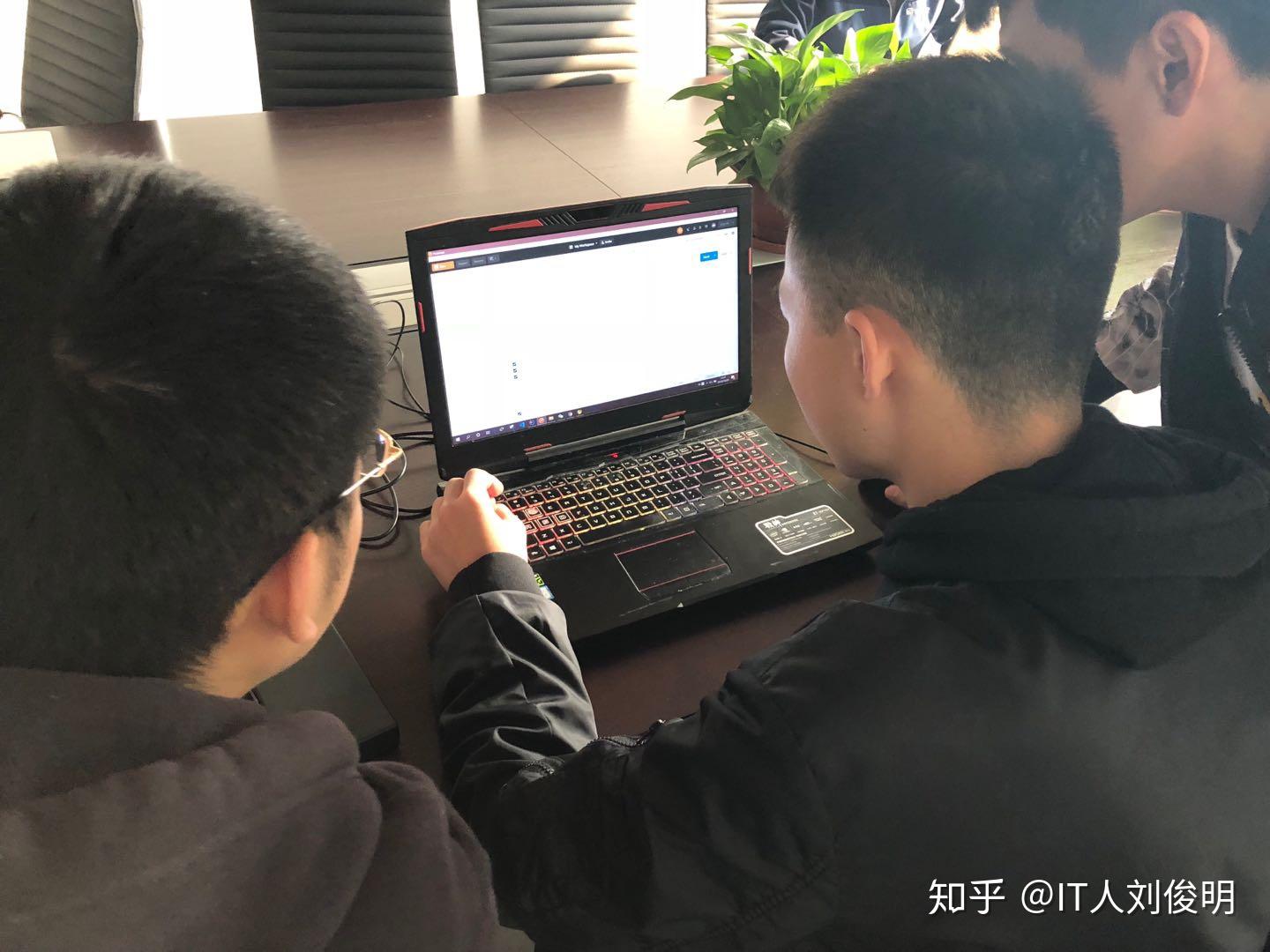 程序员一天写3000行代码是否可能