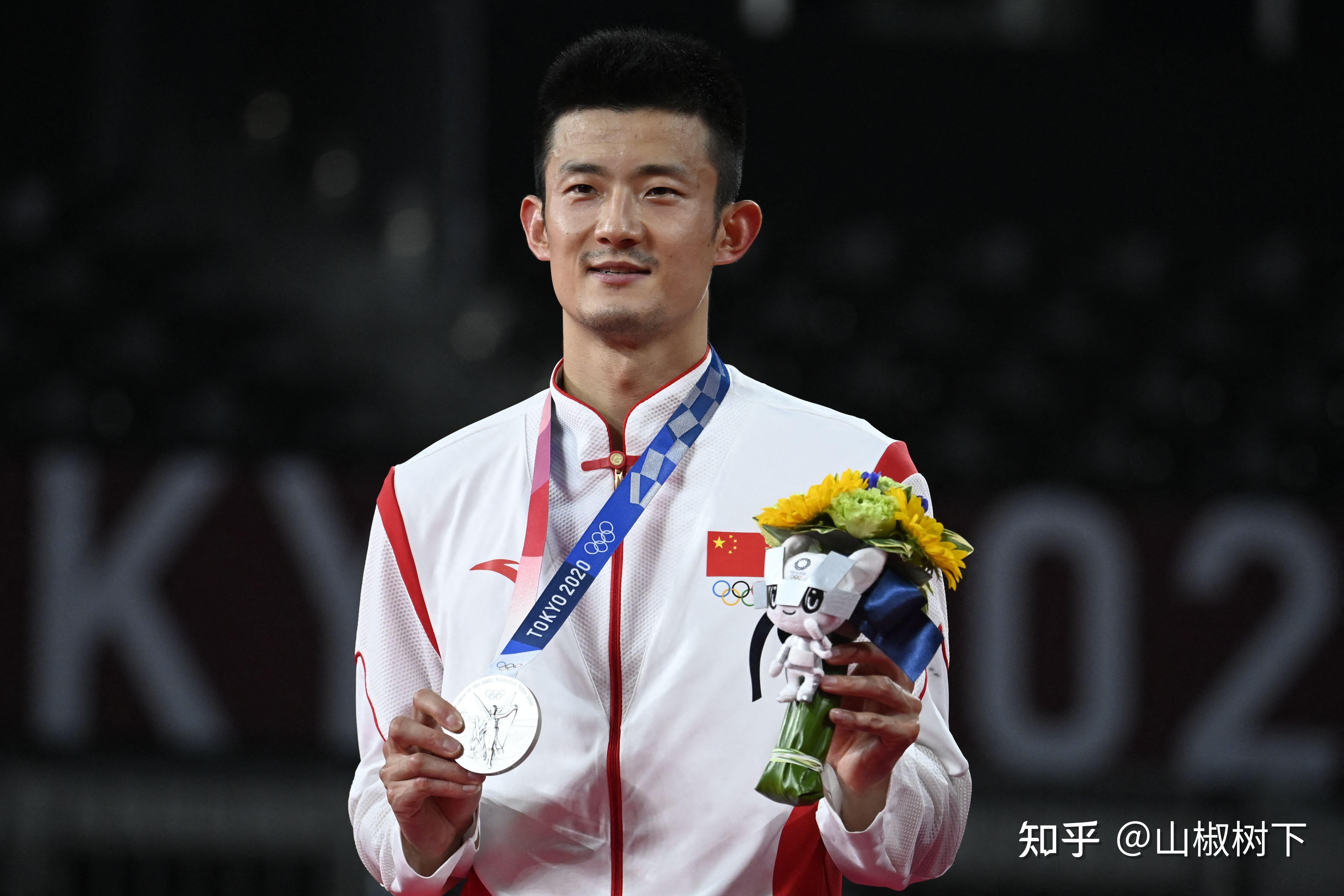 62,谌龙东京奥运会羽毛球男子单打决赛,中国选手谌龙获得银牌.