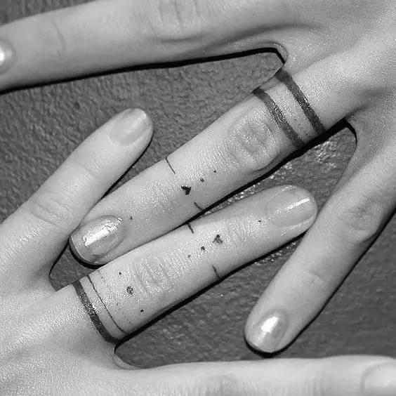 50种手指微纹身小而性感的潮流你get了吗