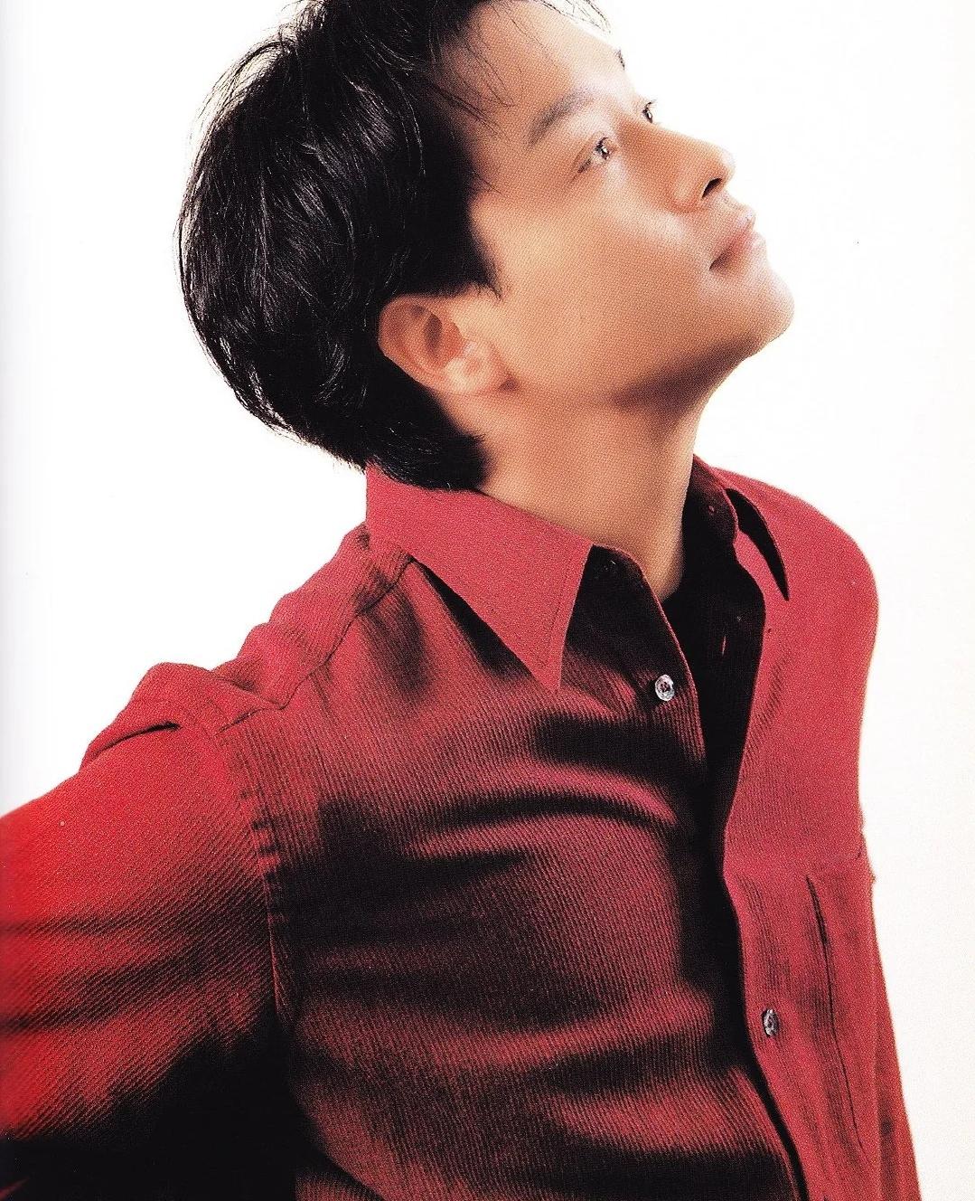 怀念张国荣!逝世18周年,哥哥经典衬衫造型大盘点 - 知乎