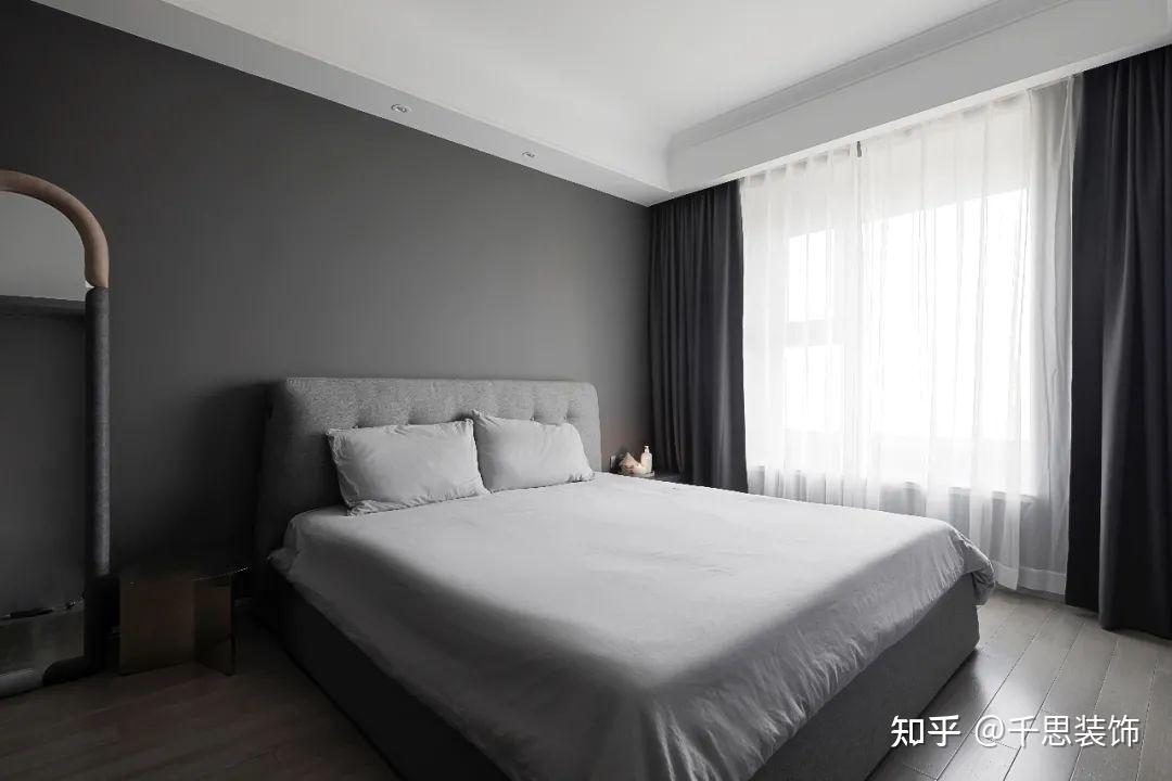 装修案例分享100㎡精装房改造高级灰色调营造美学住家空间