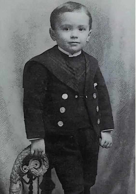 影子领袖胡佛掌权美国47年控制8任总统他死后fbi马上遭肢解