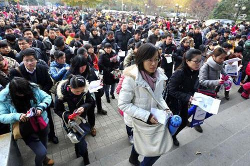 2018国考临近,你知道公务员哪些职位油水足吗