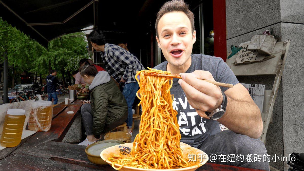 rangerthe food ranger本名是trevor james,在b站上被称为"吃货老外"