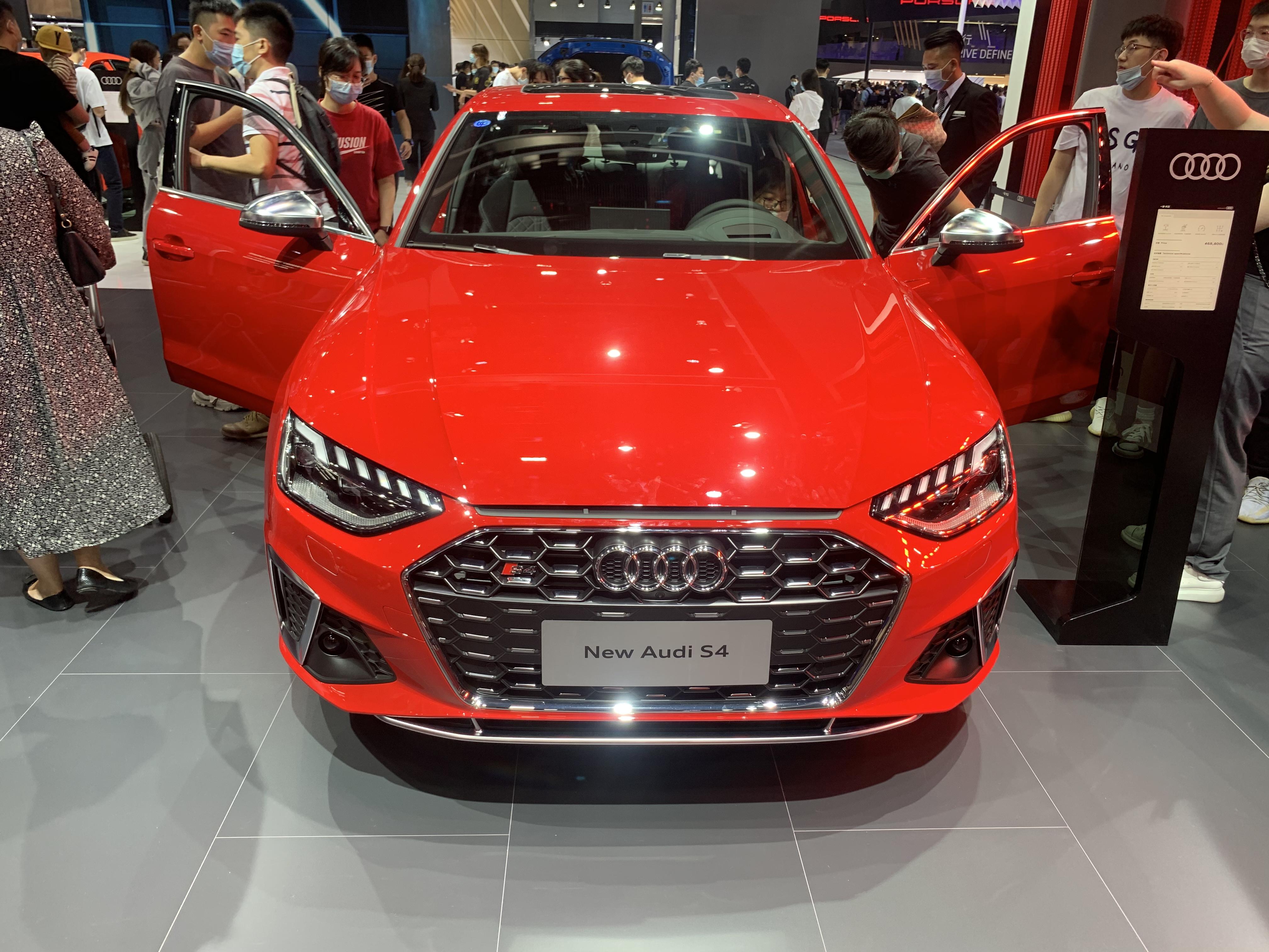 2020年广州车展新款奥迪s4实拍30t涡轮增压v6发动机