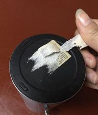 撕不干净的标签,黏糊糊的胶水,4种方法助你轻而易举刮干净