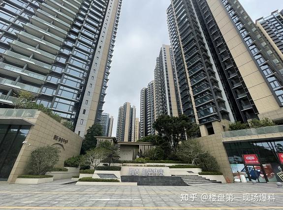 买了深圳大运颐安都会中央4期会亏吗