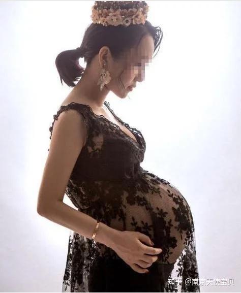 孕妇拍孕肚艺术照发朋友圈没得到祝福和点赞反被指责不检点