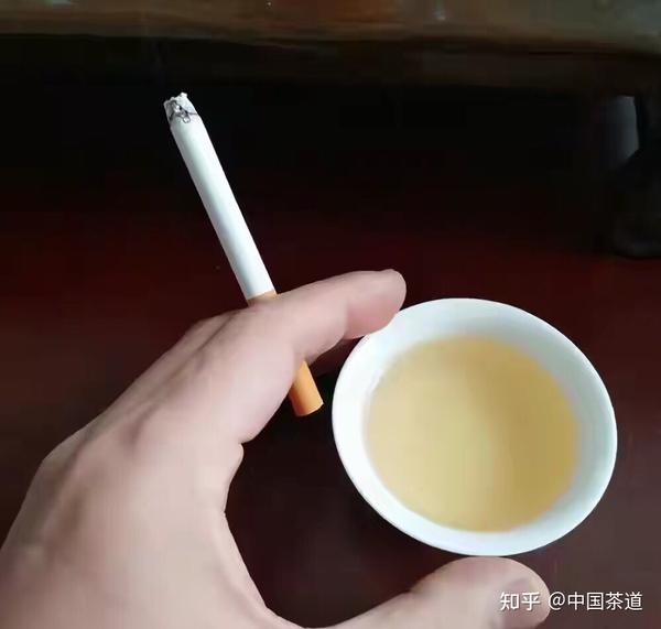 请转给你身边爱抽烟的茶友:喝茶能否减少吸烟的危害