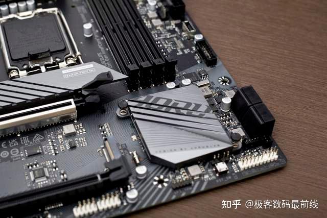 完美释放DDR5性能，技嘉小雕B760M AORUS ELITE内存超频黑科技有多强