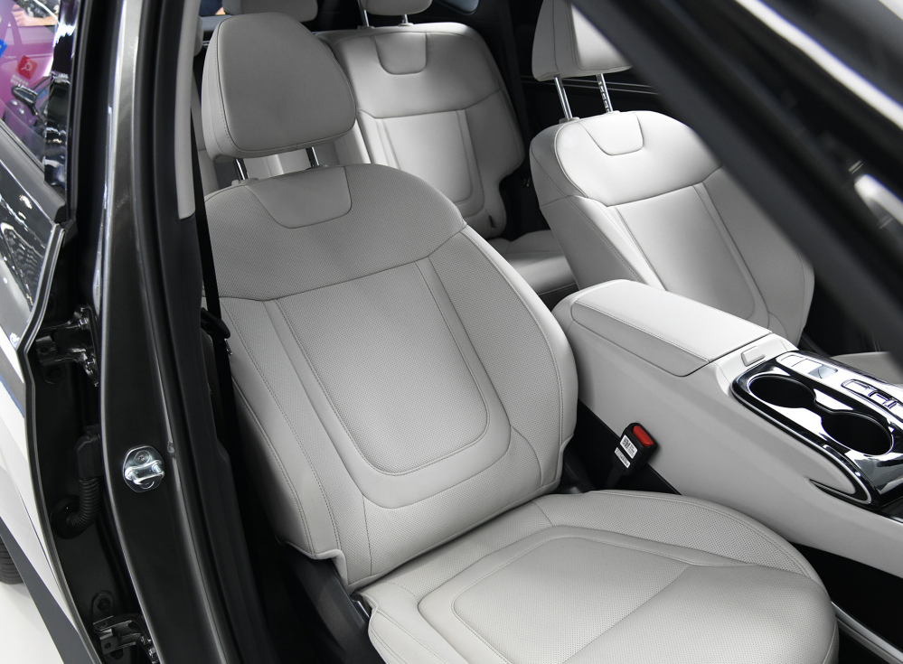 2020广州车展全新途胜l内饰发布预计明年第二季度上市