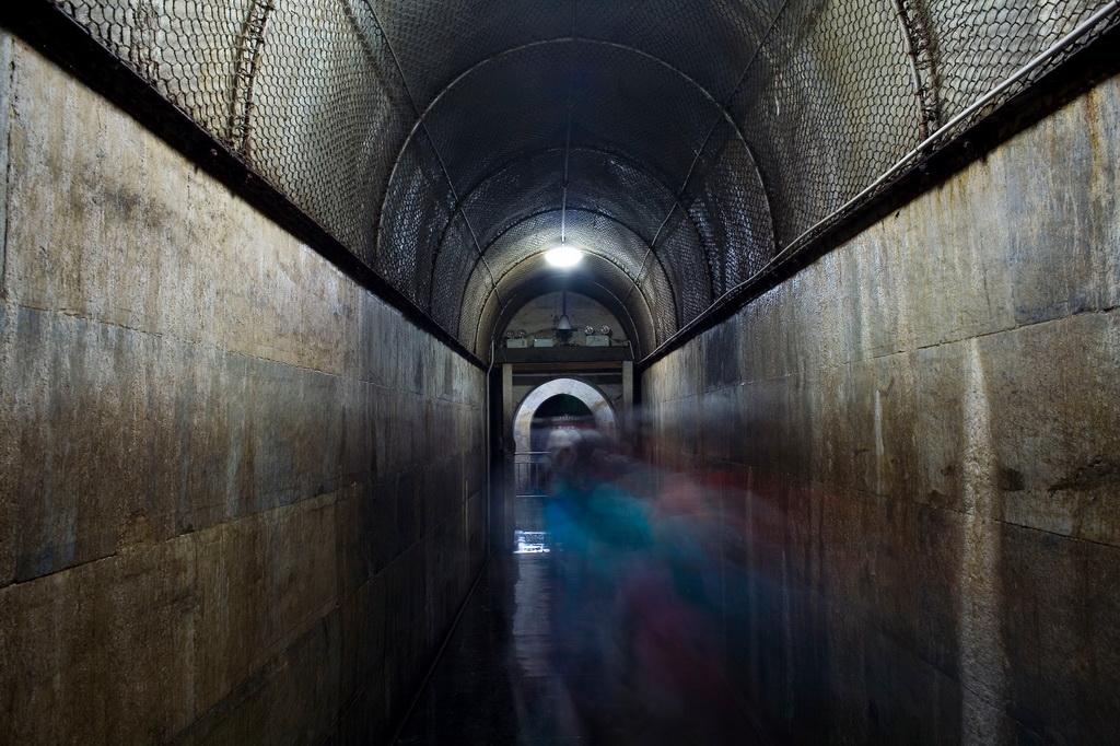 [图说]古今影像大明十三陵－－十五，明神宗万历帝朱翊钧定陵之开放的皇陵-明十三陵背后的帝王传奇