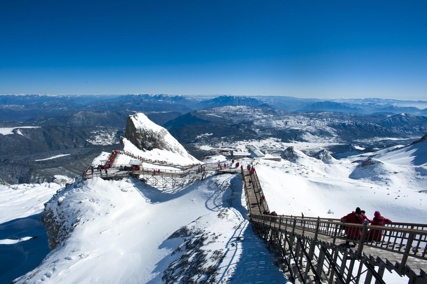 大玉龙旅游景区与玉龙雪山景区有什么不一样 去了该怎么玩 知乎