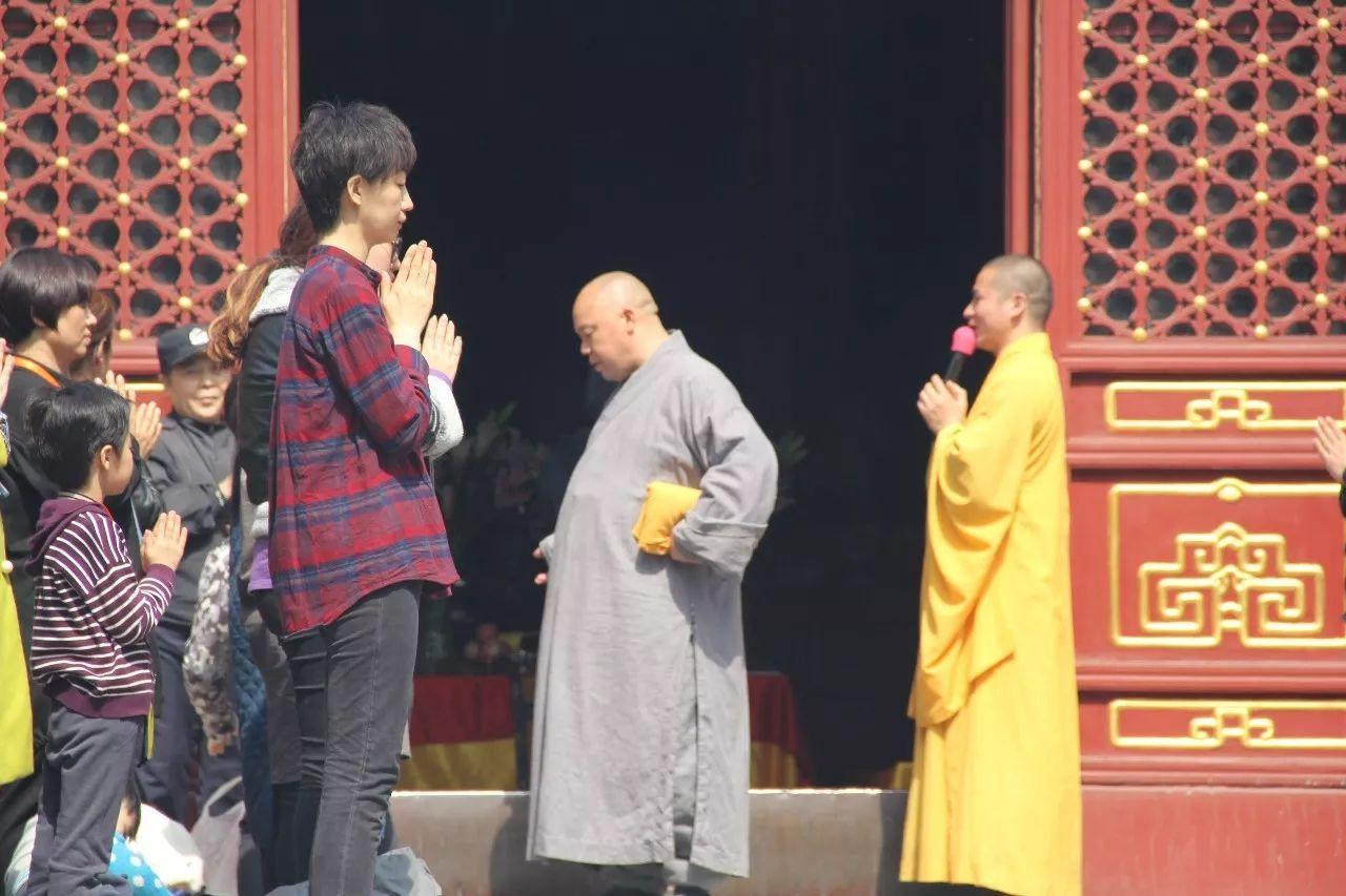 紫冉阁部分同修在北京法源寺举行了三皈依受五戒仪式 - 知乎