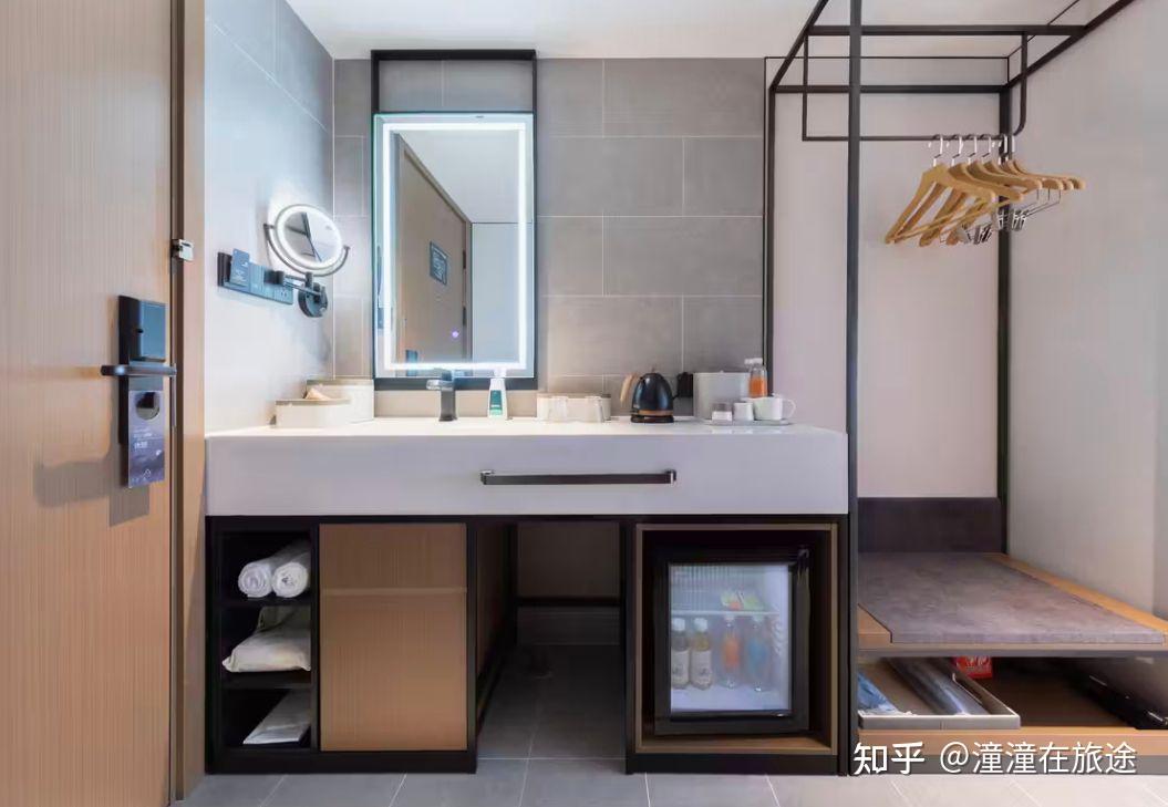 为什么亚朵酒店是三星级，携程却标四钻？ - 知乎