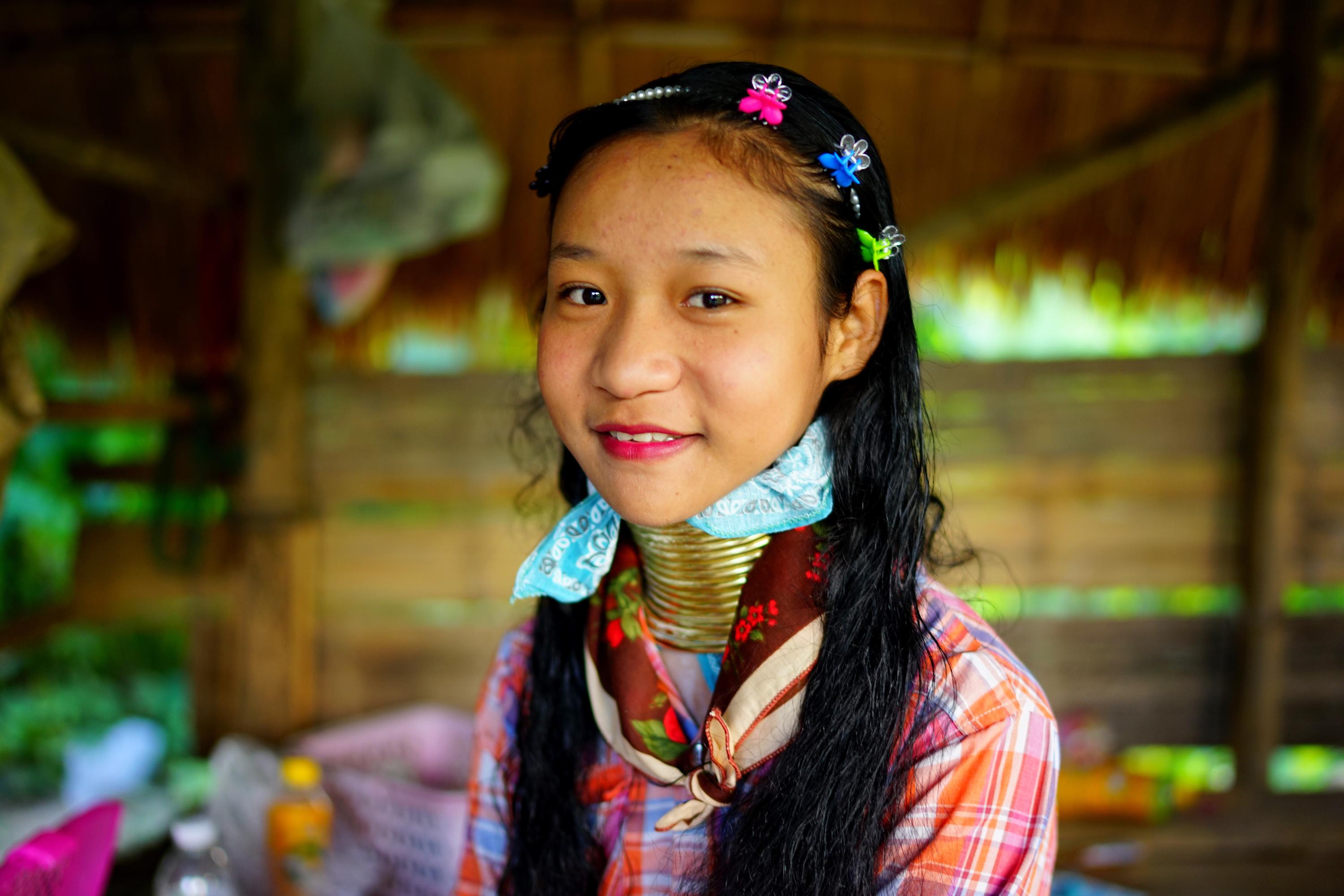 缅甸的长颈族在现实生活中依旧存在|项圈|女孩子|缅甸_新浪新闻