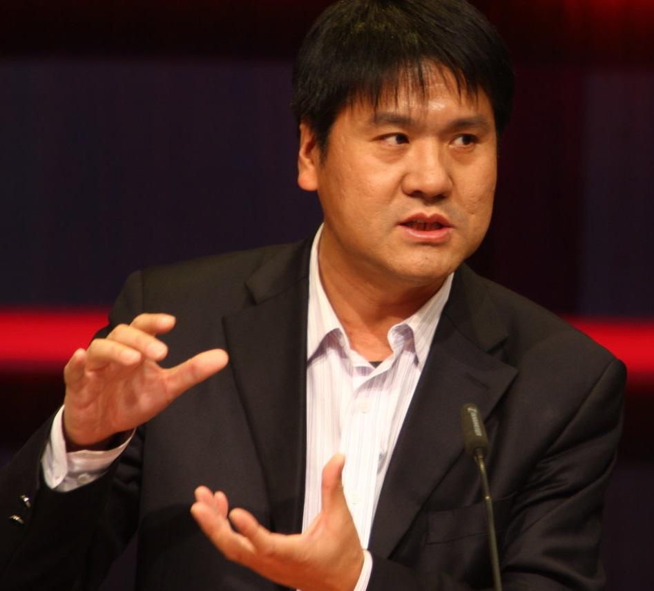 谈王福重博士毁誉参半的人设架构到底是真性情呢还是双面胶