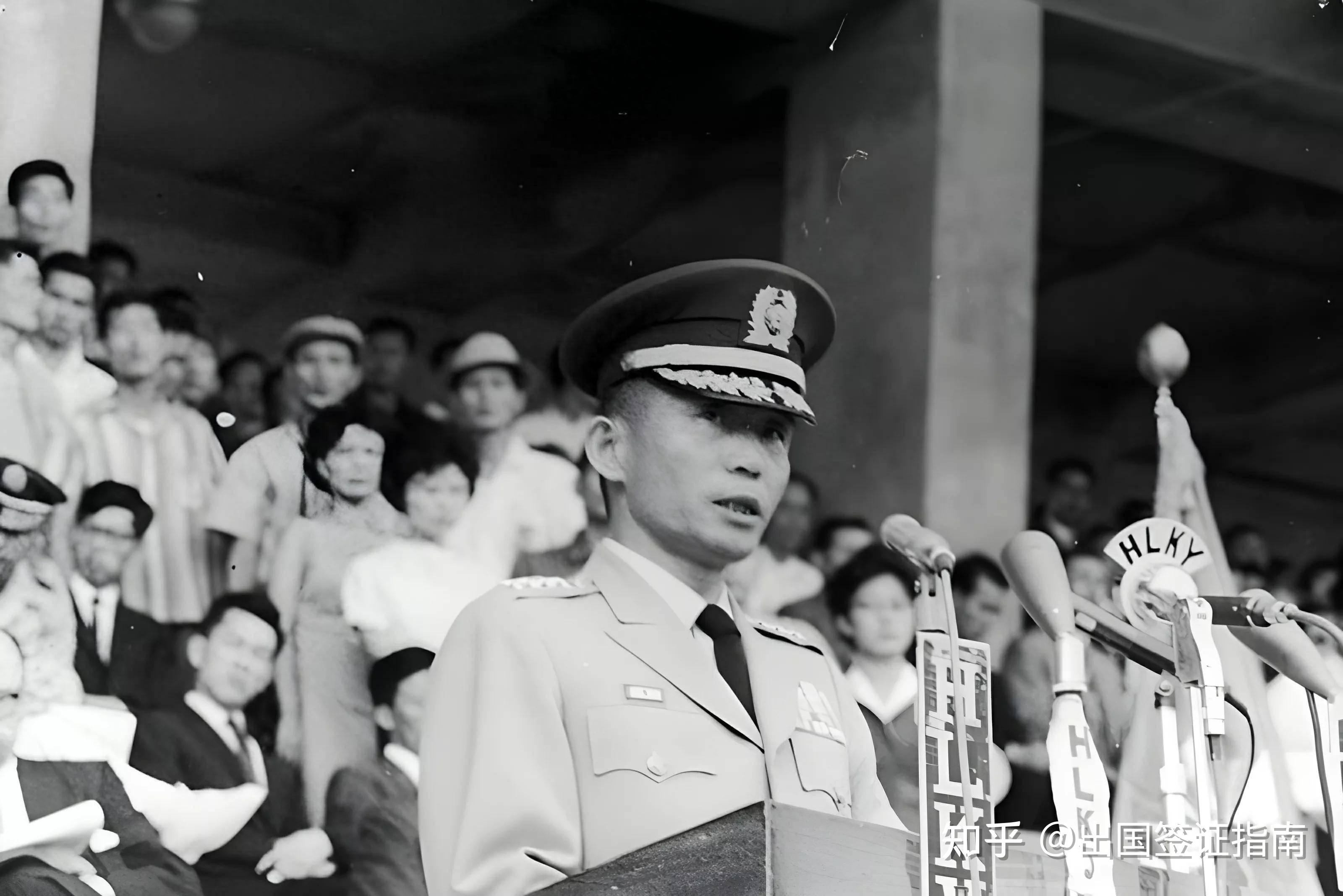 朴正熙的豪赌:铁腕独裁,跪舔美国,32万人血战越南换来汉江奇迹