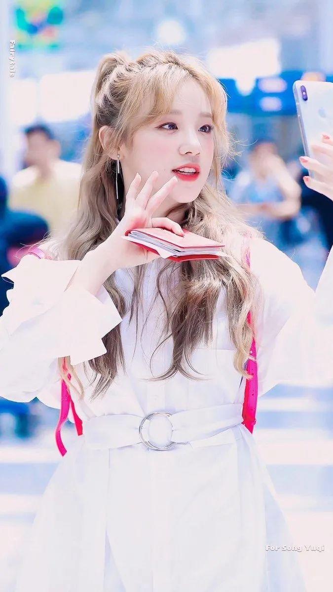 壁纸| (g)i-dle 宋雨琦合集 - 知乎