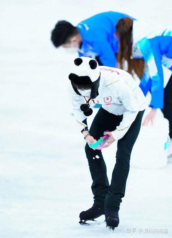 売り切り御免！】 羽生結弦 2019年 新聞 birthday 練習着 スポーツ選手