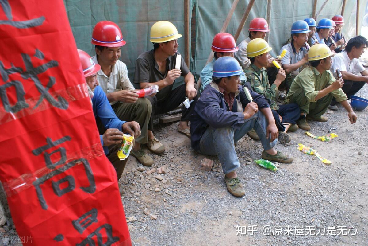 新生代农民工的出路在哪里其实无非两条路