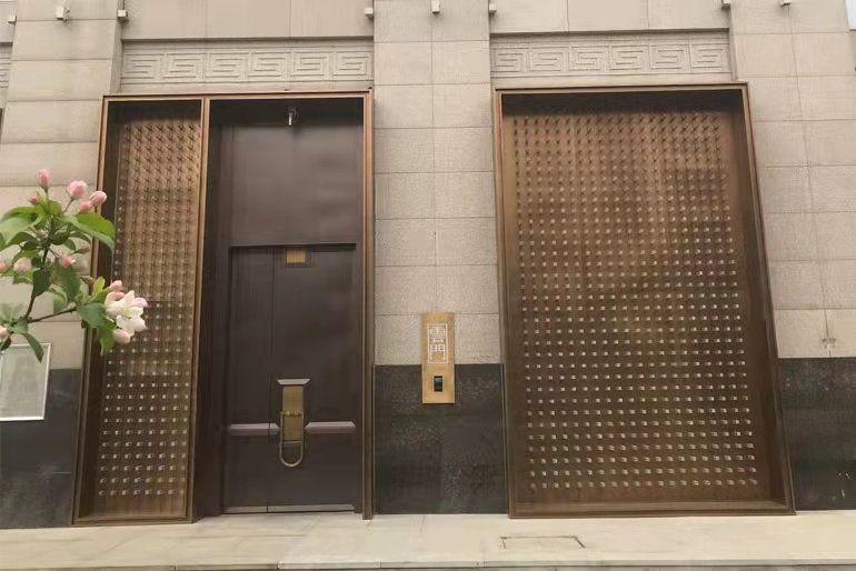 西安云门ktv地址:西安市曲江新区慈恩东路208号西安排第二名:西安云门