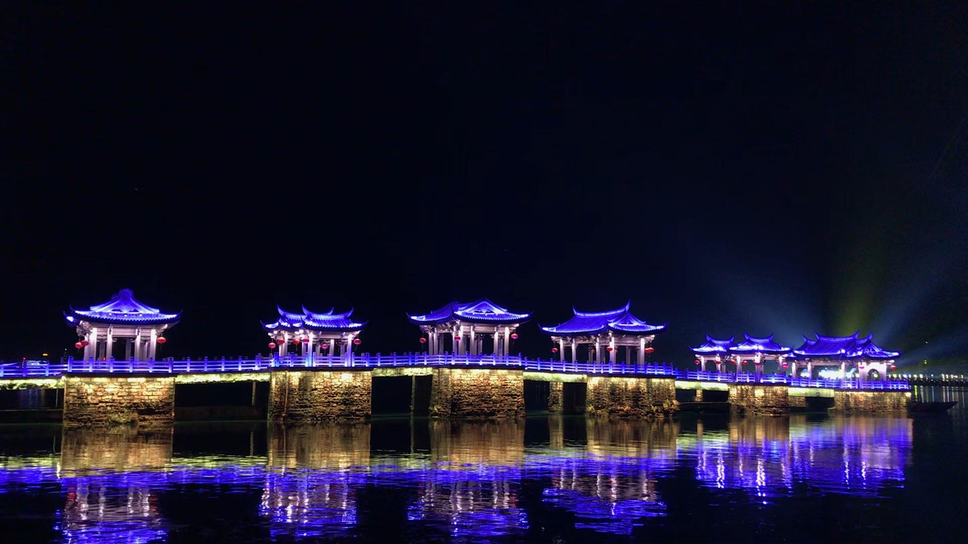 广济桥灯光秀2021图片