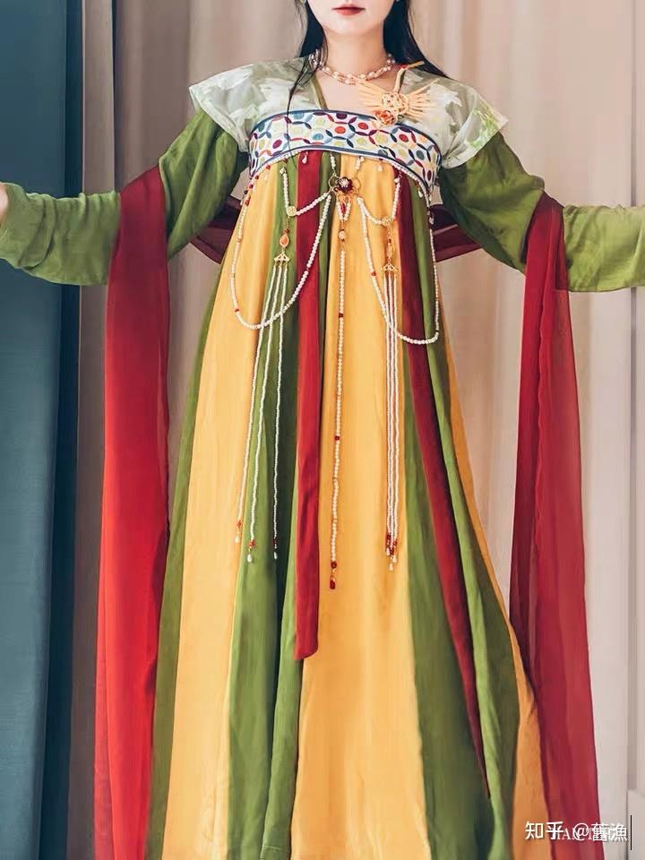 过年鞋子穿搭汉服,过年鞋子穿搭汉服图片