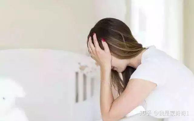 自杀或杀婴确实是极端事件,但不可忽视的是,女性在产后普遍性受到煎熬