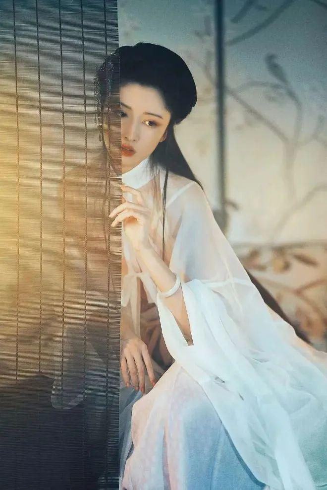 古风古气纤纤玉女拍起