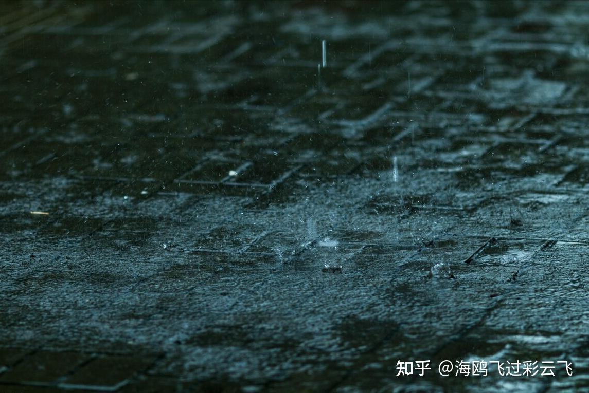 《夜雨寄北》 [唐] 李商隐 君问归期未有期，巴山夜雨涨秋池。 何当共剪西窗烛，却话巴山夜雨时。 - 知乎