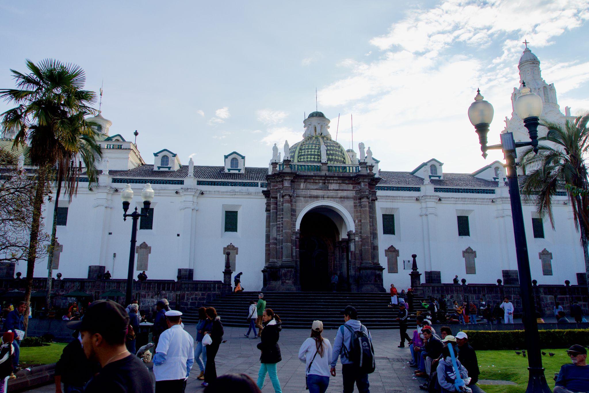 往昔的荣光基多