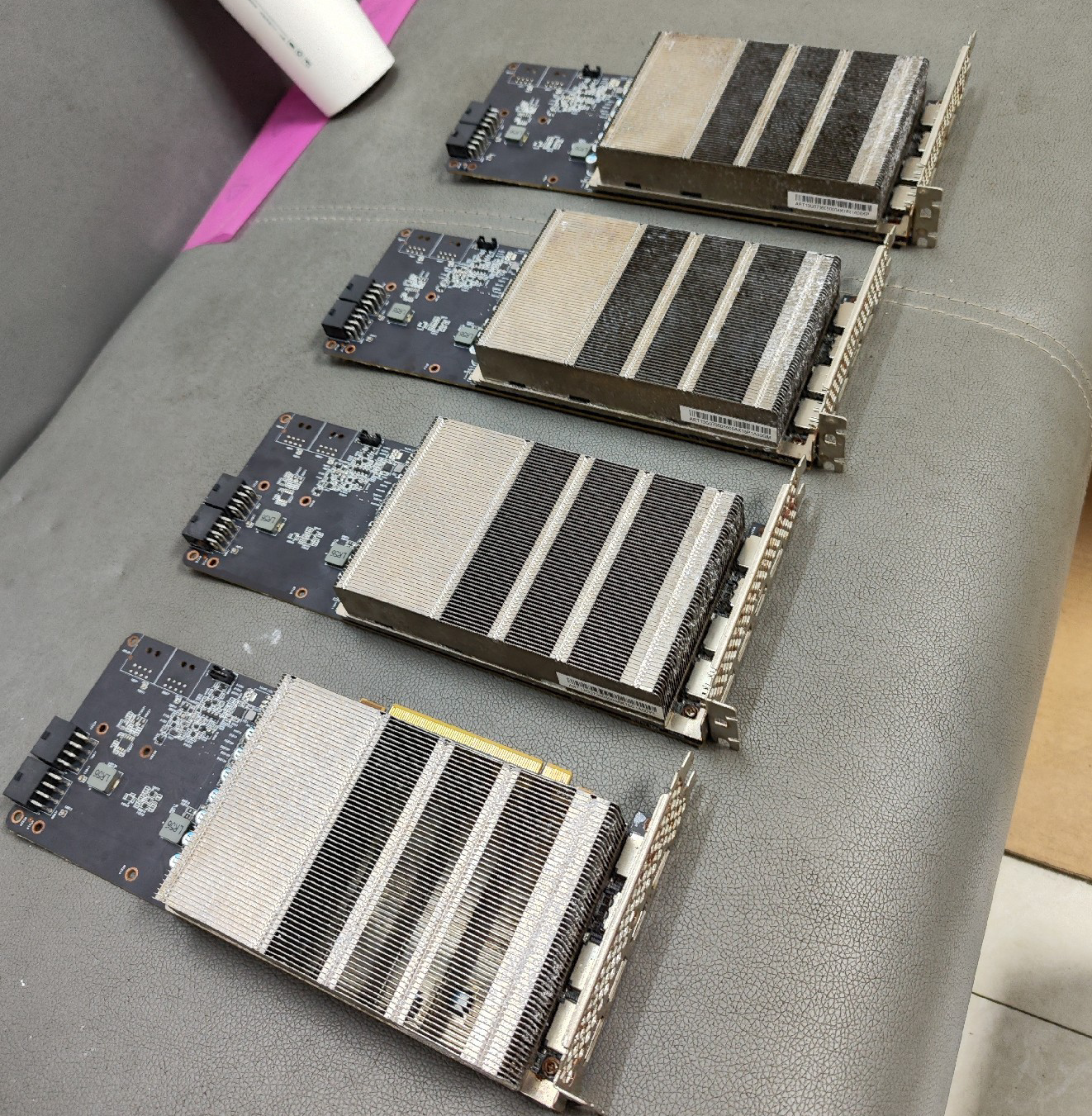 800多块的纯白RX5700XT，颜值爆表的翻新矿卡，买前还是三思... - 知乎