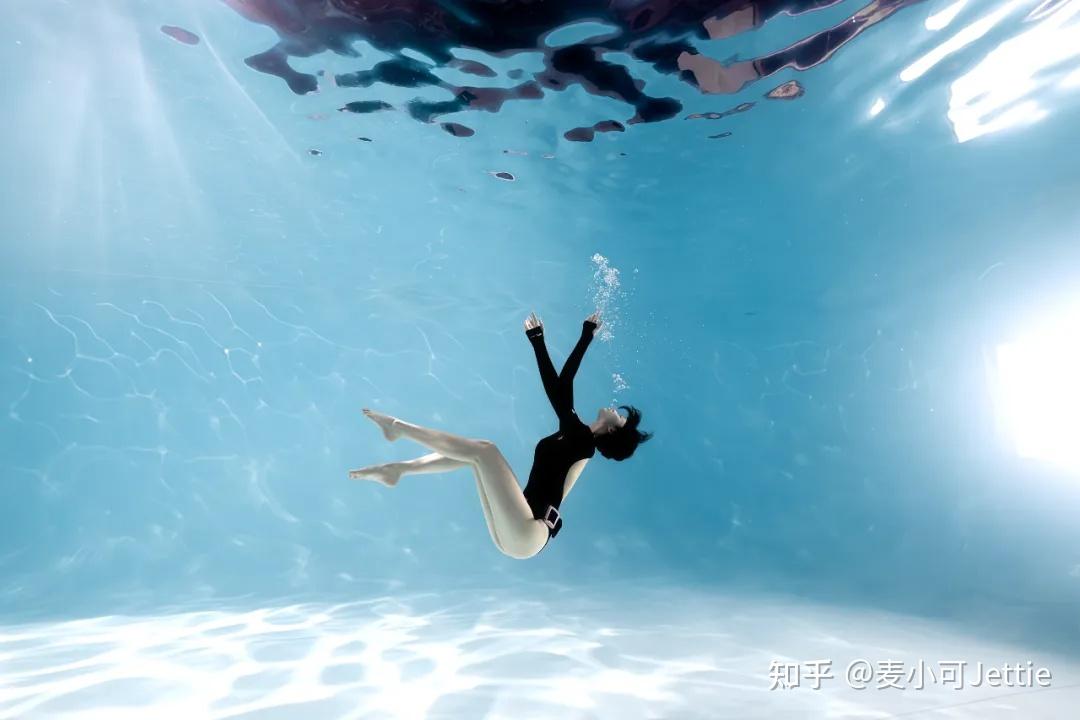 水里失重跳舞的感觉太爽了I 水舞系列课程 - 知乎