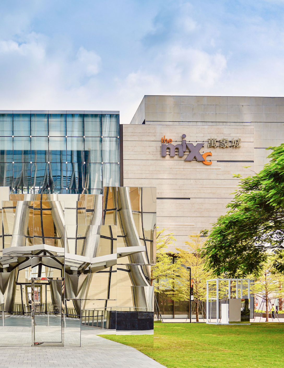 特写一年开出28家奢侈品牌门店深圳会成为下一个上海吗