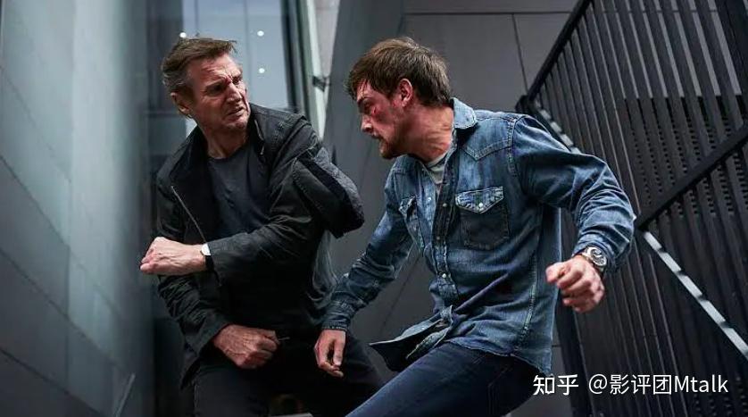 剧情片转向动作片,确实缔造不少光辉时刻,但随着年事已高,从《黑金