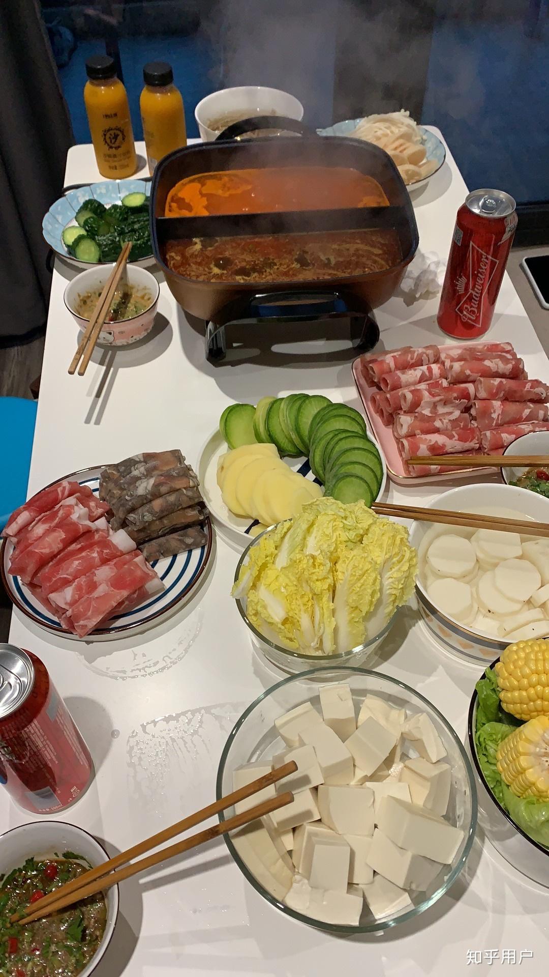 你们喜欢在家里吃火锅还是在外面? - 知乎